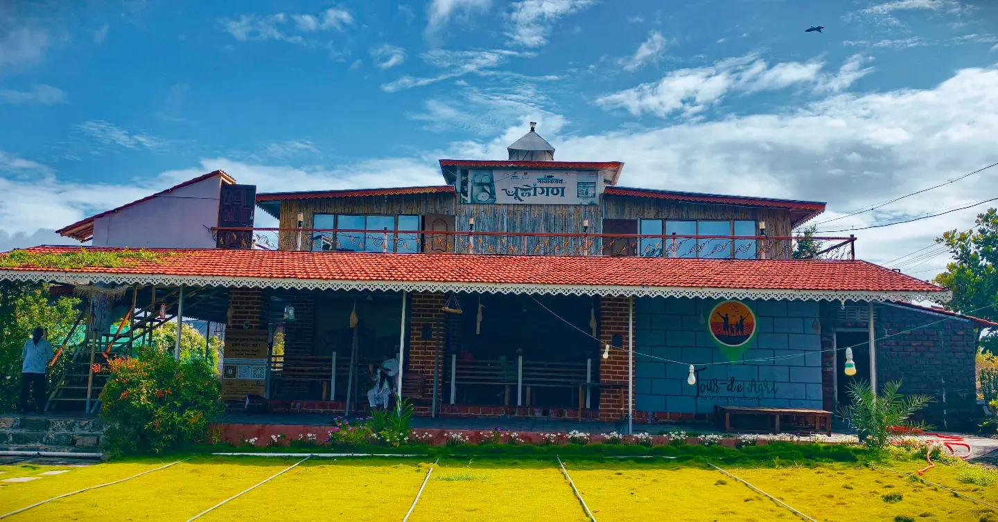 Tour-de Agri Inn